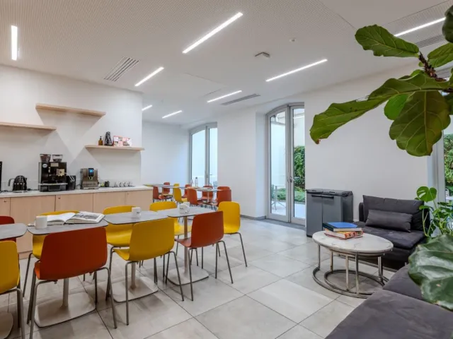 Bureau privé 8 postes à louer - Paris 16e (Marceau)